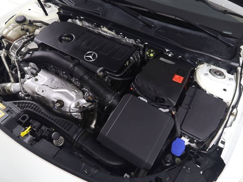Used 2021 Mercedes-Benz CLA 250 4MATIC w/ Premium Package image 18