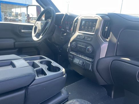 New 2026 Chevrolet Silverado 2500 Custom w/ Custom Value Package AWD/4WD image 28