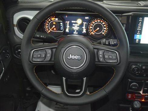 Used 2024 Jeep Wrangler Unlimited Sport AWD/4WD image 38