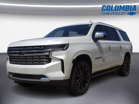 Used 2024 Chevrolet Suburban Premier w/ Advanced Technology Package AWD/4WD image 6