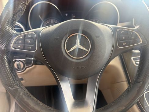 Used 2017 Mercedes-Benz GLC 300 4MATIC image 13