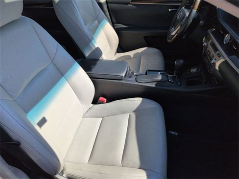 Used 2013 Lexus ES 350 w/ Luxury Pkg image 29