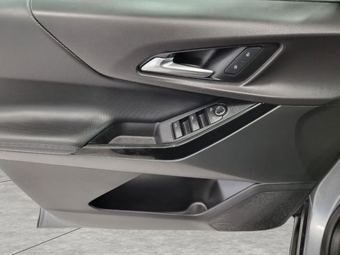 Used 2025 Chevrolet Equinox LT image 25