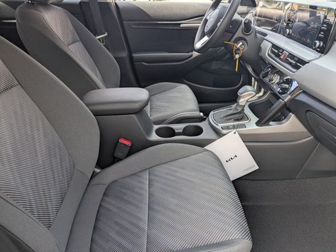 New 2026 Kia Seltos LX FWD image 9