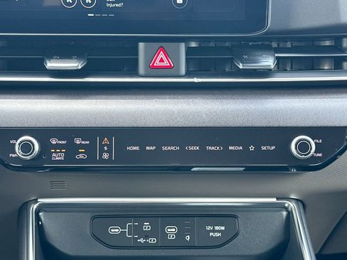 New 2026 Kia Carnival EX FWD image 27