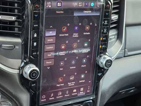 New 2026 RAM 1500 4x4 Crew Cab image 21