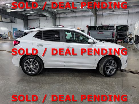 Used 2020 Buick Encore GX Select w/ Sport Touring Package AWD/4WD image 2