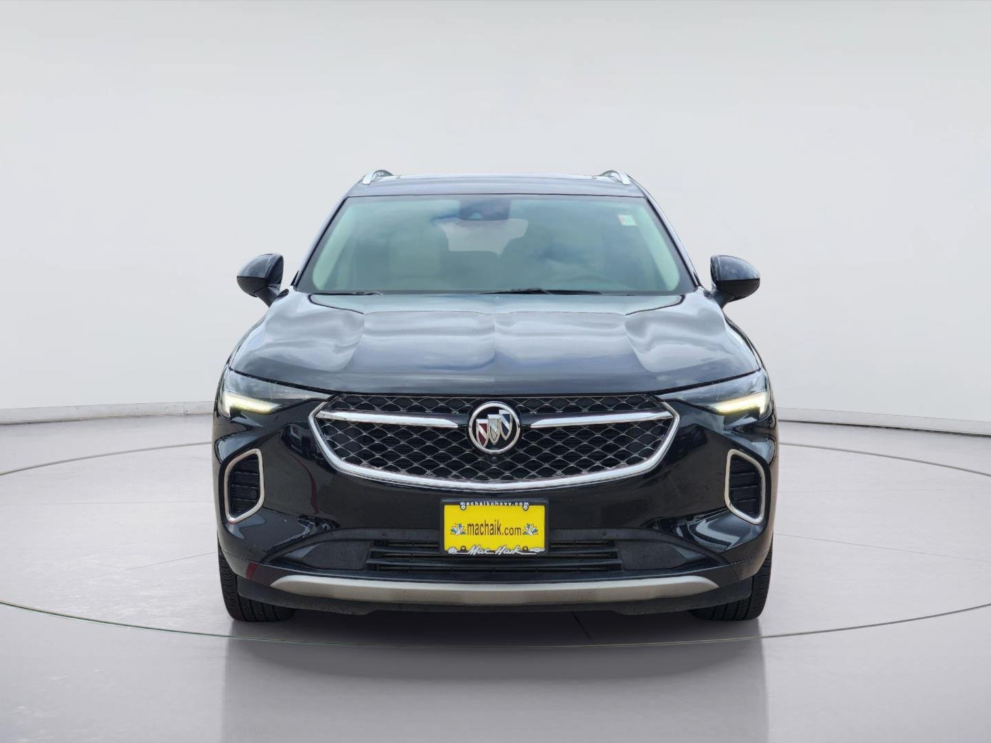 Used 2023 Buick Envision Avenir AWD/4WD image 2