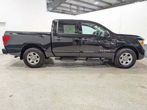 Used 2021 Nissan Titan S w/ S Utility Package image 2