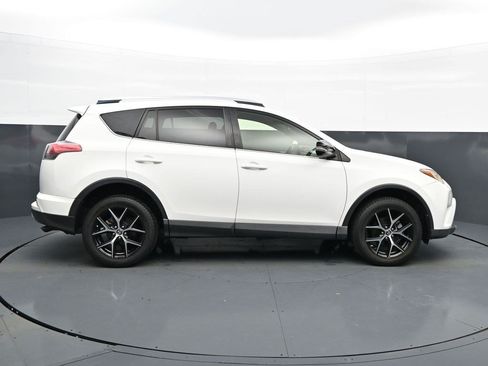 Used 2016 Toyota RAV4 SE FWD image 8
