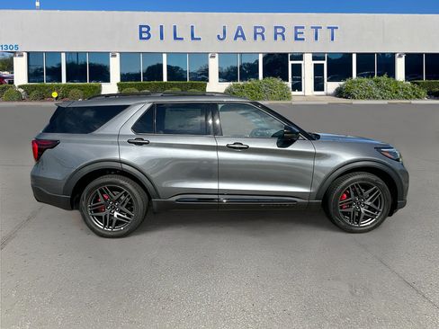 New 2026 Ford Explorer ST-Line w/ ST-Line Street Pack RWD image 3