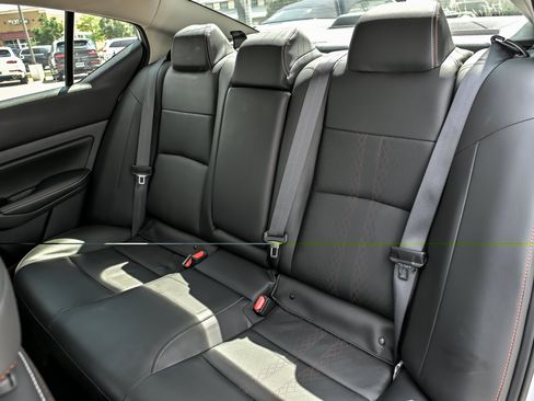 Used 2024 Nissan Altima 2.5 SR w/ SR Premium Package AWD/4WD image 21
