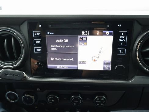 Used 2019 Toyota Tacoma TRD Sport w/ Technology Package image 22