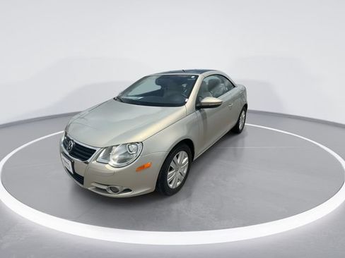 Used 2010 Volkswagen Eos Komfort FWD image 4