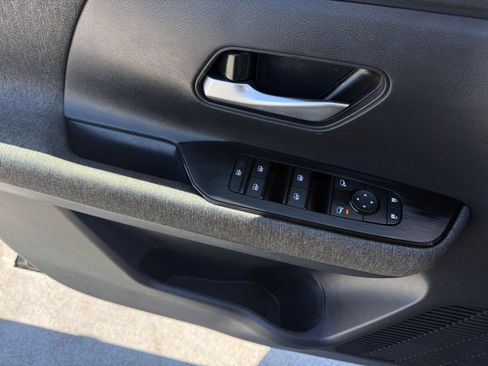Used 2026 Nissan Kicks SV w/ Cold Weather Package FWD image 18