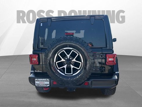 Used 2025 Jeep Wrangler Unlimited Rubicon w/ Convenience Group AWD/4WD image 5