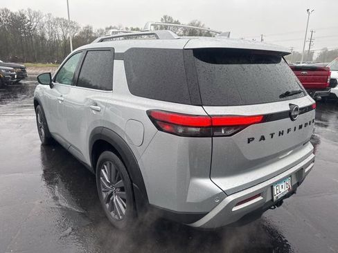 Used 2023 Nissan Pathfinder SL w/ SL Premium Package AWD/4WD image 8