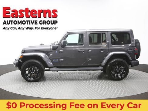 Used 2025 Jeep Wrangler Unlimited Sahara AWD/4WD image 55