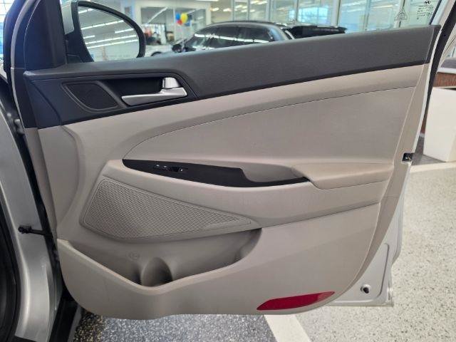 Used 2019 Hyundai Tucson SE FWD image 34