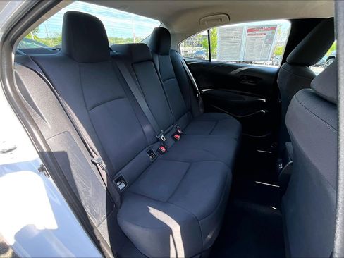 Used 2024 Toyota Corolla LE image 25