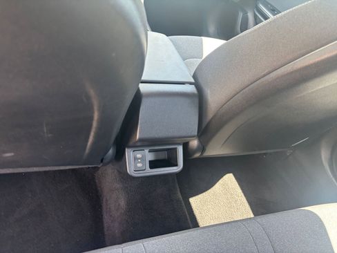 Used 2025 Kia K4 LXS image 24