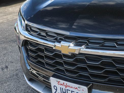 Used 2024 Chevrolet Trax LT w/ Driver Confidence Package FWD image 11