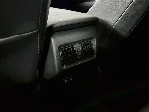 Used 2025 Toyota Camry SE w/ Convenience Package FWD image 35