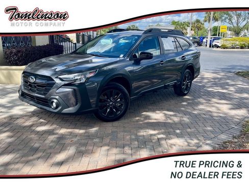 Used 2025 Subaru Outback Onyx Edition AWD/4WD image 1