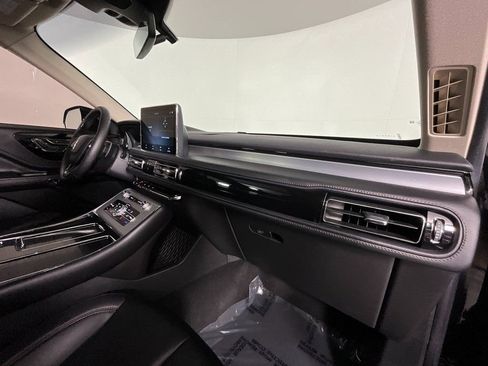 Used 2023 Lincoln Aviator 2WD w/ Premium Package image 19