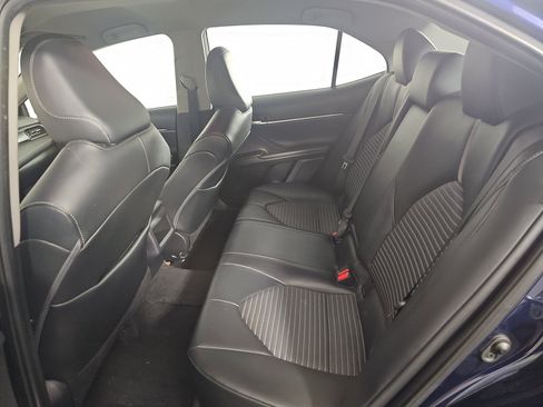 Used 2021 Toyota Camry SE FWD image 16
