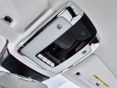 Used 2023 Rolls-Royce Phantom Sedan RWD image 97