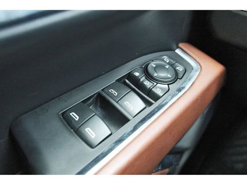 Used 2024 GMC Sierra 2500 Denali Ultimate AWD/4WD image 15