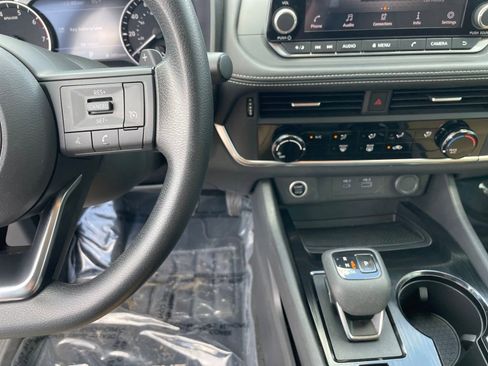 Certified 2022 Nissan Rogue S image 14