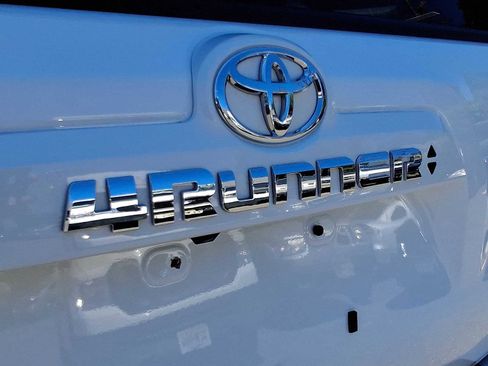 Used 2022 Toyota 4Runner SR5 RWD image 30