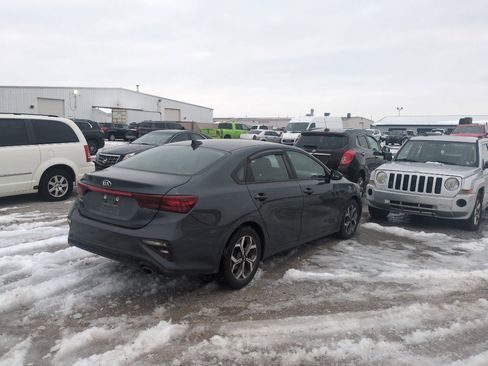 Used 2019 Kia Forte LXS image 6