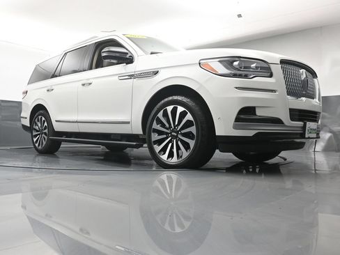 Used 2023 Lincoln Navigator Reserve AWD/4WD image 27