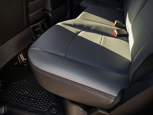 New 2026 RAM 2500 Tradesman w/ Chrome Appearance Group image 32