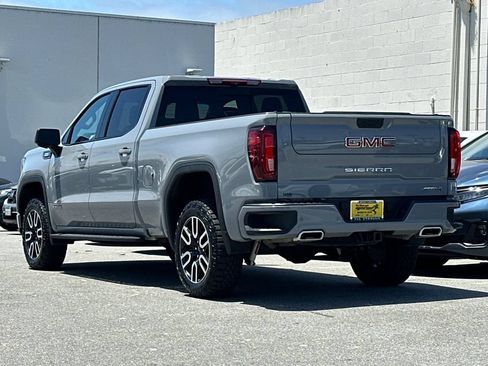 Used 2025 GMC Sierra 1500 AT4 w/ Technology Package AWD/4WD image 5