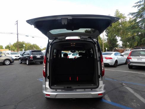 Used 2019 Ford Transit Connect XLT FWD image 12