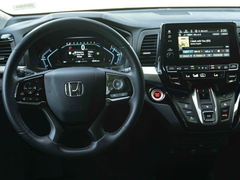 Used 2023 Honda Odyssey Touring image 20