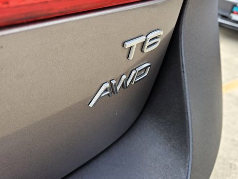 Used 2010 Volvo XC70 T6 image 15