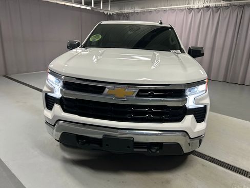 Used 2025 Chevrolet Silverado 1500 LT w/ Work Truck Package AWD/4WD image 2