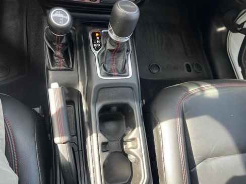 Used 2023 Jeep Gladiator Rubicon w/ Cold Weather Group AWD/4WD image 35
