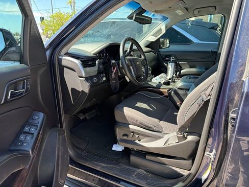 Used 2018 Chevrolet Suburban LS w/ Max Trailering Package RWD image 3