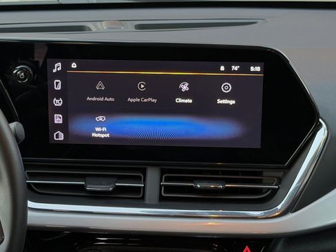 Used 2025 Chevrolet Trax LT w/ LT Convenience Package image 21