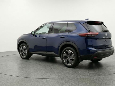 Used 2025 Nissan Rogue SV image 6