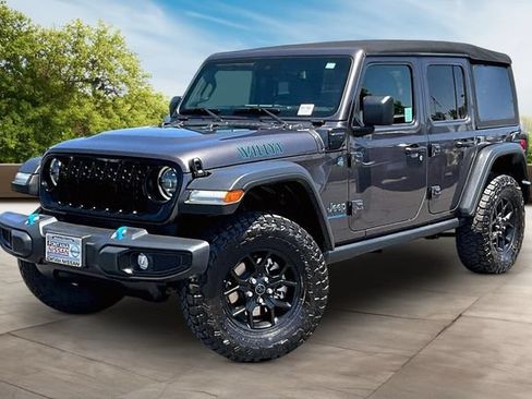 Used 2024 Jeep Wrangler Unlimited AWD/4WD image 3