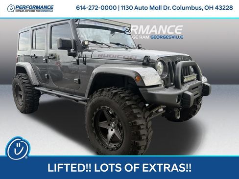 Used 2017 Jeep Wrangler Unlimited Rubicon w/ Cold Weather Group AWD/4WD image 1