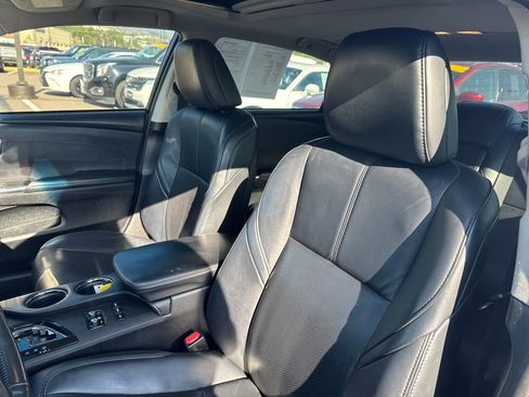 Used 2018 Toyota Avalon Limited w/ All Weather Liner Package image 20