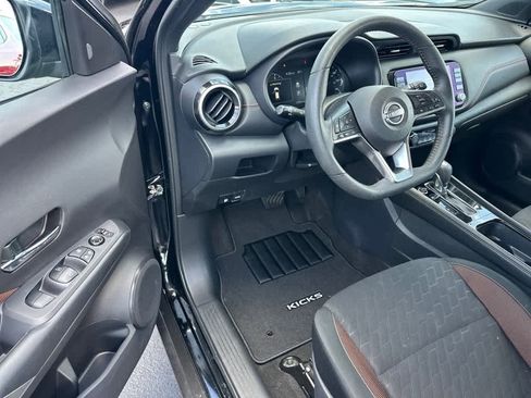 Certified 2024 Nissan Kicks SR image 9